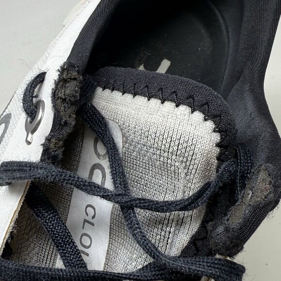 On Cloudflow X 3 Running Shoes Mens 9 White Mesh Comfort Sneakers FLAWS READ - Picture 7 of 16